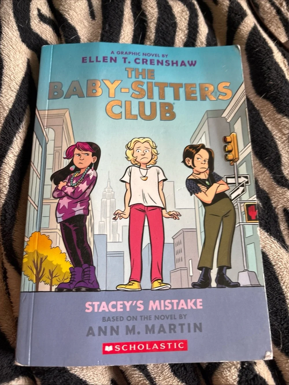 The Baby-Sitters Club: Stacey's Mistake (Graphic Novel) - Teal & Pink Cover
